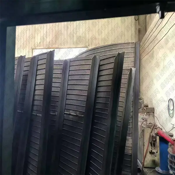 陕西汉中矿山机械设备配件-带阻尼弧形筛网不形变