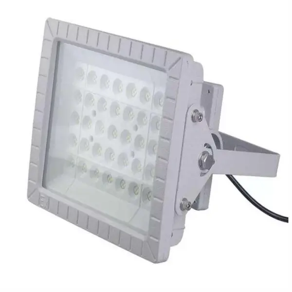 芯鹏达150W200W250W300W防爆泛光灯免维护加油站照明XPD-F001