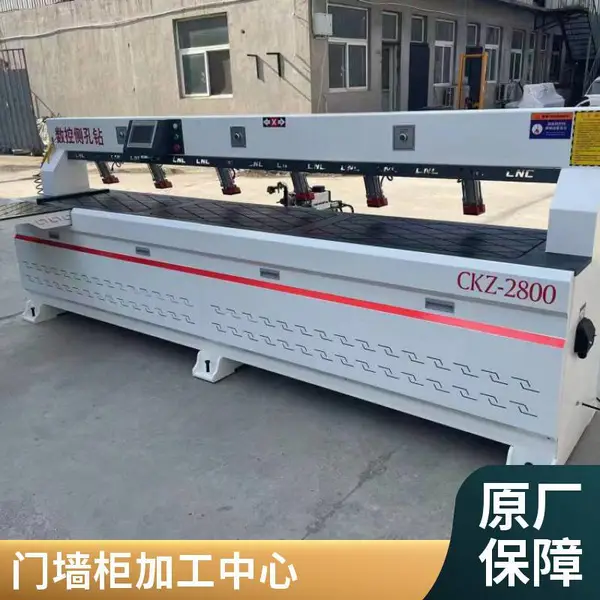������ذ��Զ�ľ����е��ʽ�Ҿߴ�׻�˫����бѹ���� ��׻�