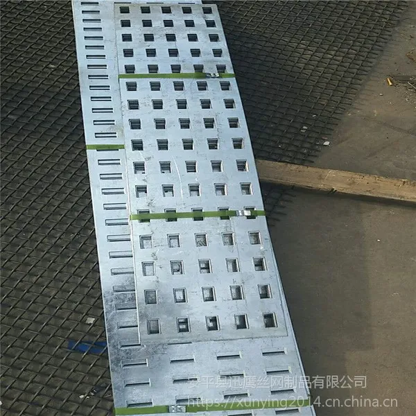 600瓷砖展厅店面布置 瓷砖冲孔板装饰设计 沈阳市瓷砖展柜展示架