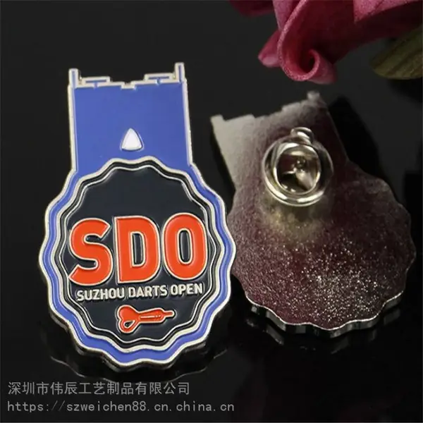 定制烤漆徽章 定做胸针企业logo胸章学校校徽 叶子金属徽章定制
