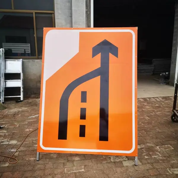 厂家直供道路施工牌指示牌全套道路交通标志杆