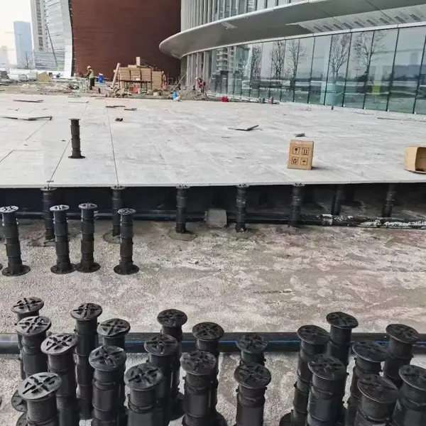 ����ʯ�ĵذ�֧�ܣ� �ɵ���֧����������ľ���ǳ���ֱ��