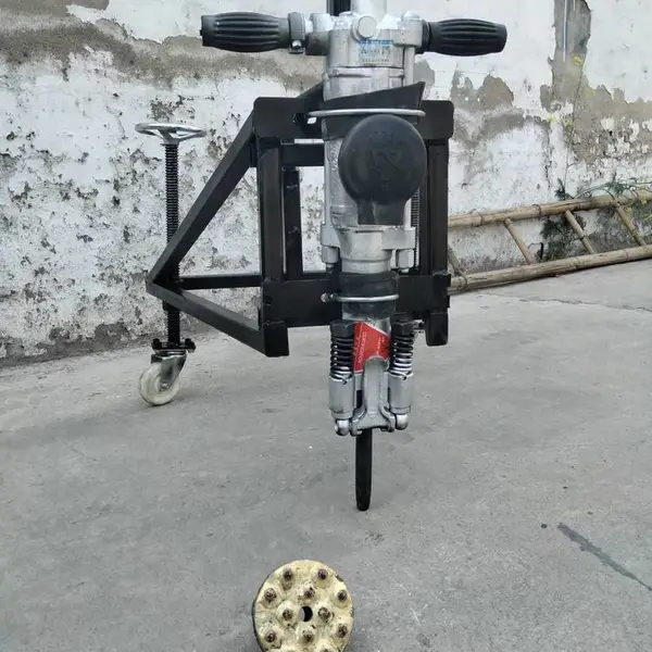 小型机械混凝土面拉毛机 手推式凿面机三角架刻路器