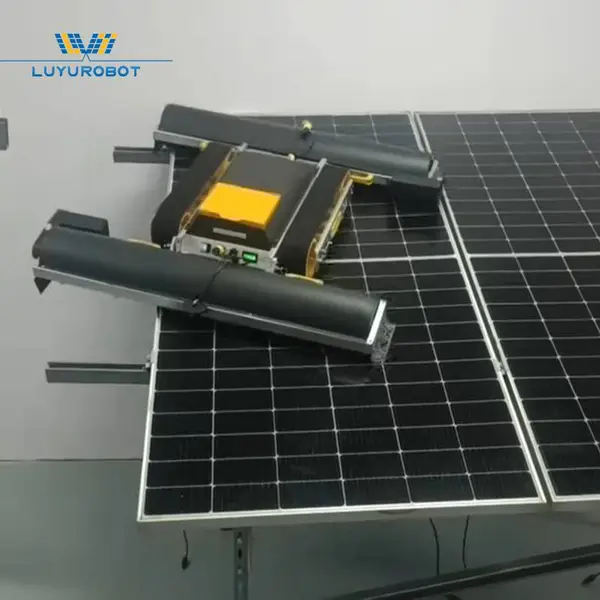 工商业屋顶光伏电站清洗机器人 小型光伏板清扫设备 多款式 可选配