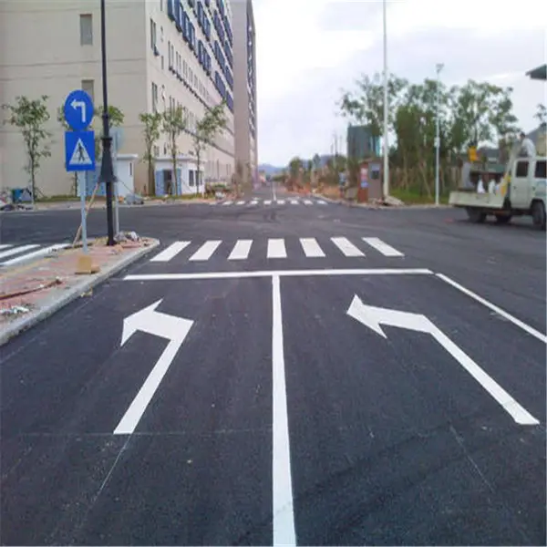 广东道路划线厂家:承接公路划线、厂区热熔划线、车位划线施工
