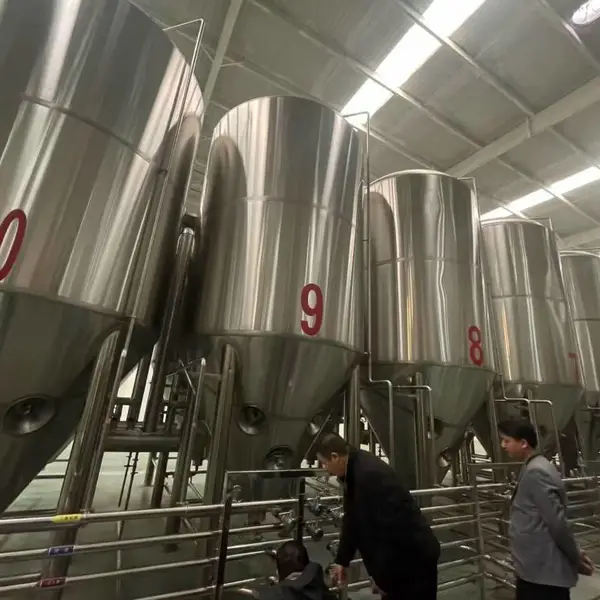 精酿啤酒设备大型啤酒厂整套设备全解