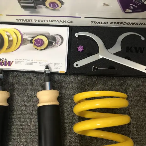 【深圳东莞刹车卡钳避震实体改装店】全进口KWV3殿堂级避震