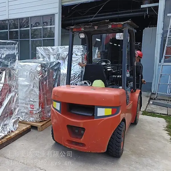 上海普陀区吊车出租金通路叉车出租水杉路吊大罐工业搬迁等随车吊出租