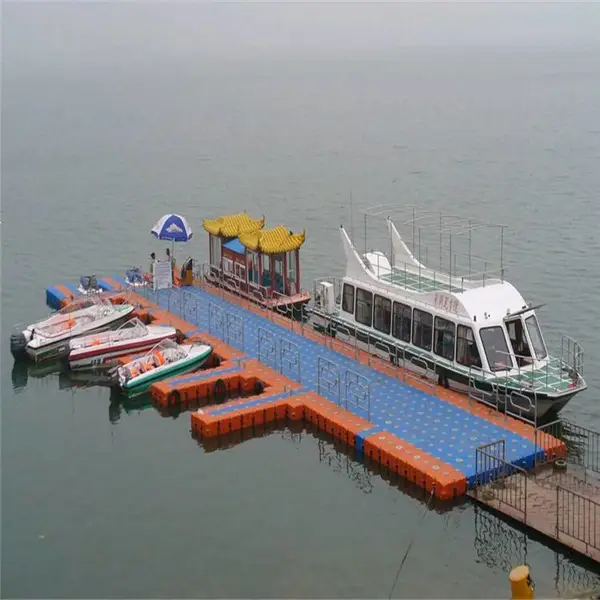 水上浮筒游艇拼接浮箱 水上平台游船泊位钓鱼码头 塑料聚乙烯浮桥