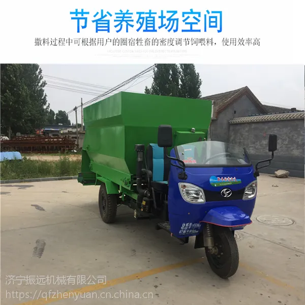 隆安县新式好操作撒料车 全新牛羊饲喂车 定做料槽加料车