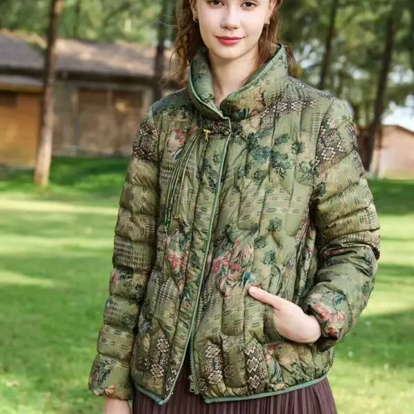 品牌折扣女装宝莱国际冬季保暖外套羽绒服石井尾货女装批发