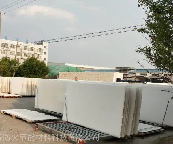 工厂直供住宅装配化防火墙板 玻璃幕墙防火衬板 屋面防火板 玻镁防火板
