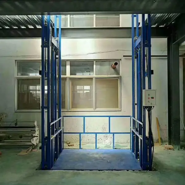 ***仓库升降货梯 固定导轨式液压升降平台 厂房车间链条式升降机平台