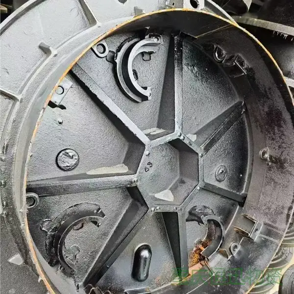 镇雄铸铁井盖批发 高速公路通用 400x600 D400 承重40吨 低温韧性好 型井盖及底座