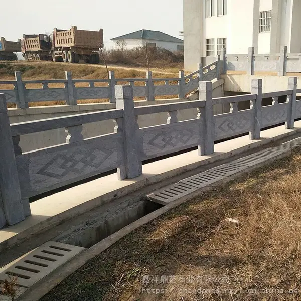 水库堤坝石栏杆 石雕护栏 天然石材制作 美观坚实耐用