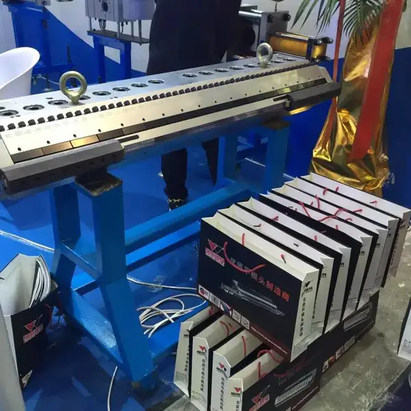 薄膜模具加工定制 EVA光伏膜模头PET PE PLA片材模具塑料板材模头