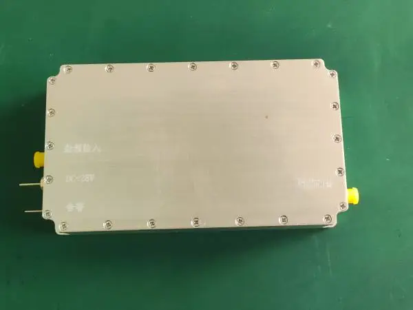 500-6000MHz,10瓦放大器