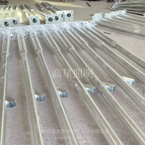 高星定制路灯监控一体杆 监控杆 圆管监控杆 太阳能监控杆厂家现货