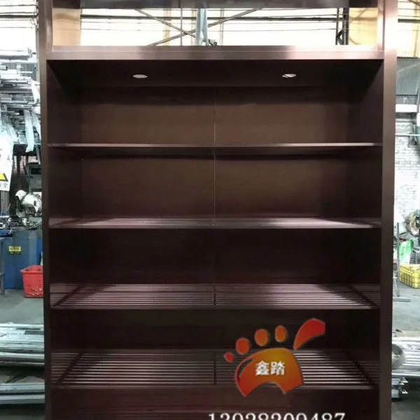 不锈钢酒柜根据环境的不同进行创新性的设计外观精美,让酒更加美味