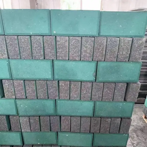 周口芝麻白仿石透水砖 周口陶瓷地铺石 周口水泥面包砖