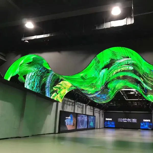 ��̸ֻ�����OLED������ 16��92K�ֱ��ʲ�����ô���ƴ����ʾ��