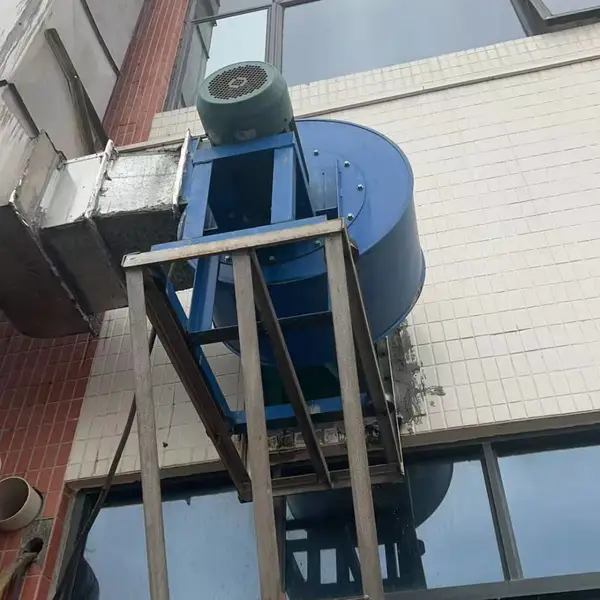 中山荣翔酒店饭店酒楼餐厅商用厨房设备维修节能中炒炉排烟风机蒸柜修理