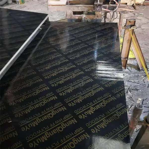 广西工地覆膜板直销能强木业
