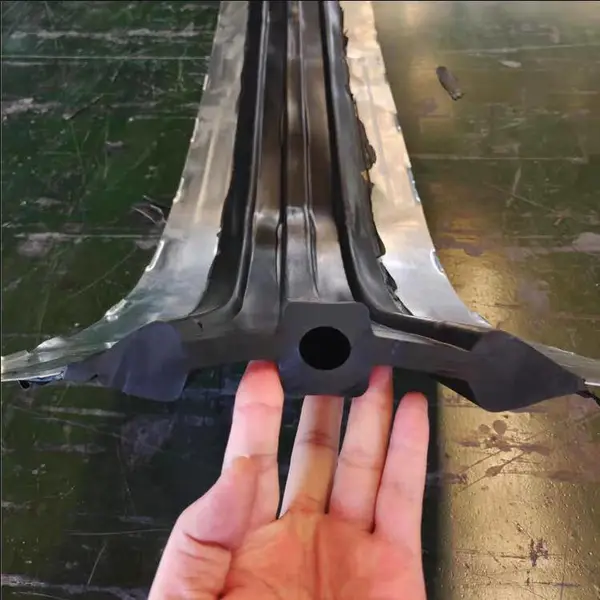 污水处理厂 桥涵用钢边橡胶止水带 大孔350x8型号