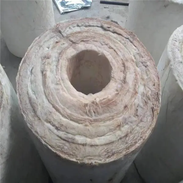 防水硅酸铝甩丝毯 硬质硅酸铝卷毡 硅酸铝管壳施工
