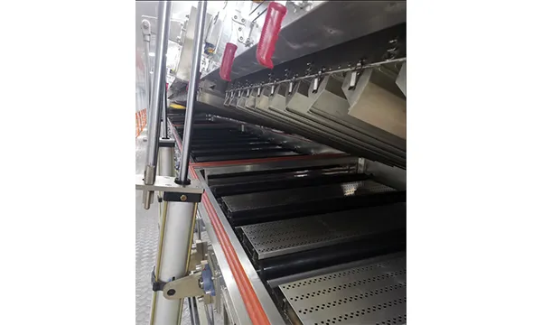 长三角六轴自动裁切机定制周期 苏州策鑫机械科技供应