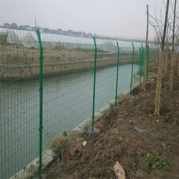 供应水库双边丝护栏 圈山护栏网 锦庆养殖围栏网
