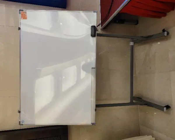 淮安超白玻璃白板怎么实现磁性 无锡优雅办公文教用品供应