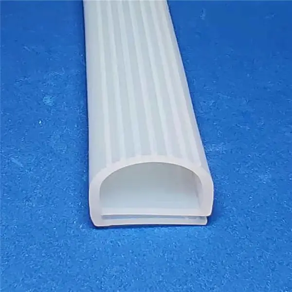 e字型橡胶防尘i防水密封条E型冷库门窗隔音发泡胶条烤箱烘箱硅胶