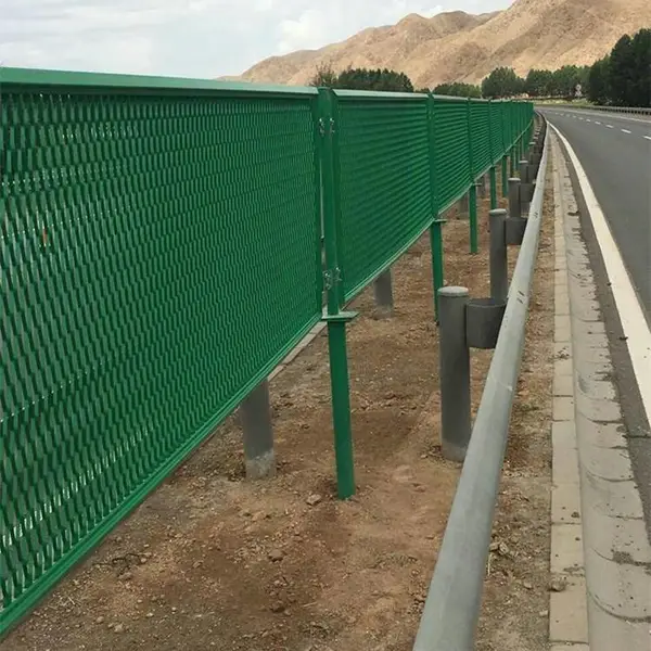 高速公路护栏网公路防眩网定做高速公路菱形防眩护栏网