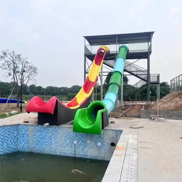 水上乐园螺旋滑梯 儿童封闭式 带观察窗 安全可靠