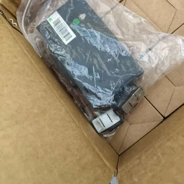 重汽豪瀚G7GN5G5W车门控制器豪瀚中控器锁遥控器配件WG1671340052