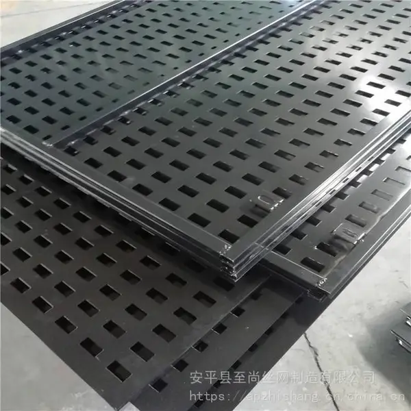 瓷砖冲孔板 冲孔板展板 郑州冲孔板货架生产厂家