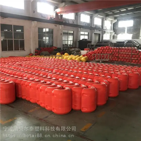 海上耐磨管道浮体pe夹管浮筒制造商