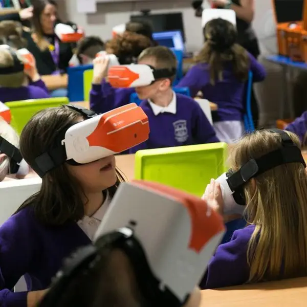 vr教育设备一套vr一体机vr教育培训K12教育模式vr教学设备一套