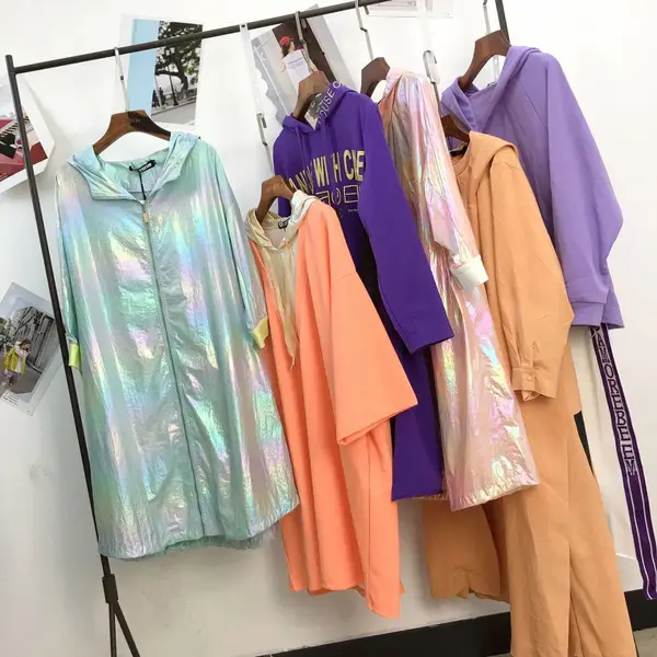 时尚潮流宽松大件花梓伊品牌外套风衣连衣裙,专供抖音快手淘宝