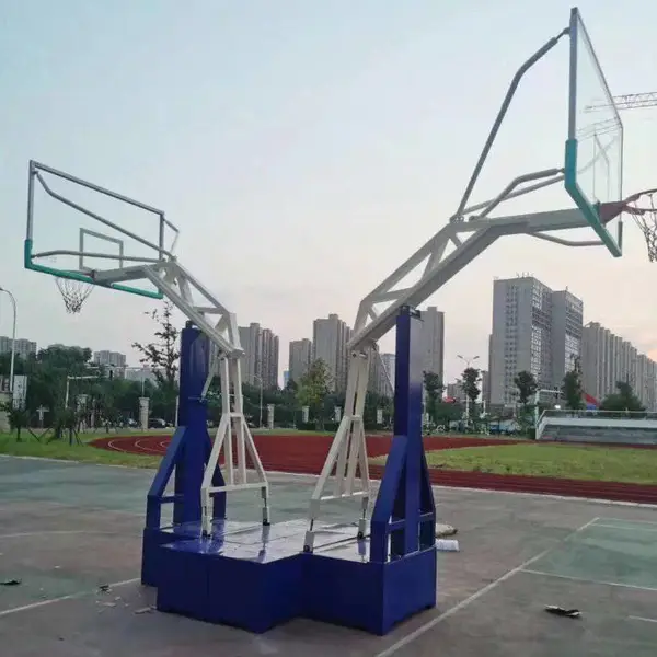 泉州篮球架-莆田篮球架-潮州篮球架-不同款式液压箱式电动的篮球架销售配送安装_福建漳州能冠体育设施