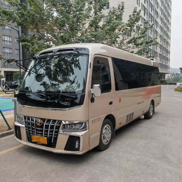广东深圳本地有丰田12座豪华考斯特定制化出行包车