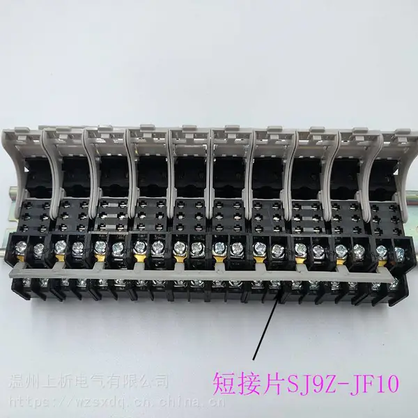 IDEC��Ȫ�м�̵���RJ2S/1S-CL-D24 DC12V 8�� 8A 5��12A���Ʊ���
