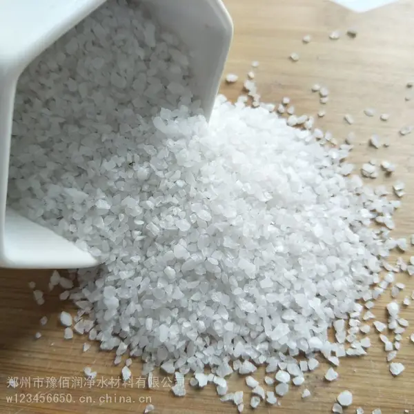石英砂采用天然石英矿经粉碎 筛选 水洗等工艺加工而成 截污能力强