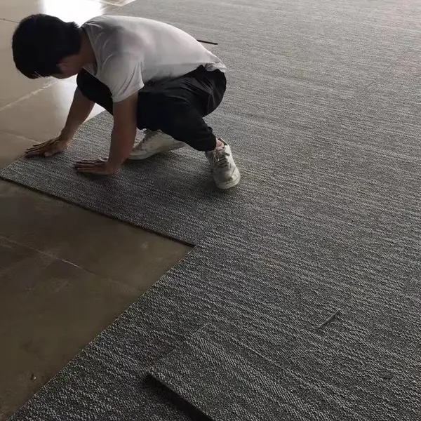 阻燃办公室地毯 写字楼方块地毯 专业师傅包安装
