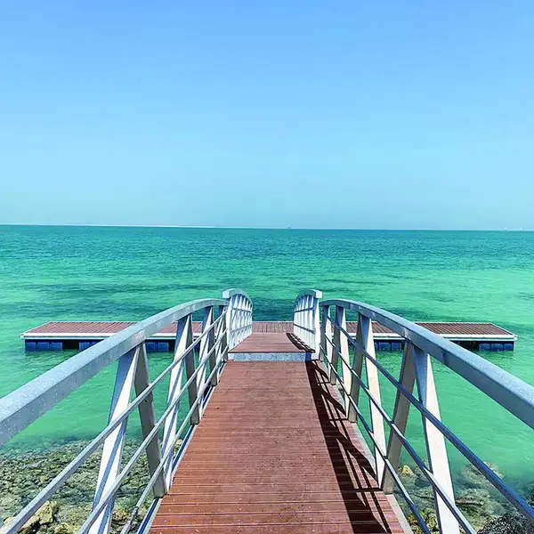经祥港工加工定制铝合金浮动码头配套水电箱抱桩器系船柱橡胶护舷
