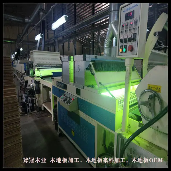 榆木多层实木地板桃花芯木实木地板加工斧冠木业型号齐全山樟木