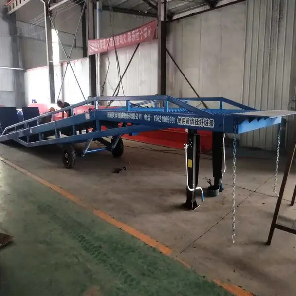吉林登车桥移动式登车桥液压手摇升降装卸平台固定登车桥