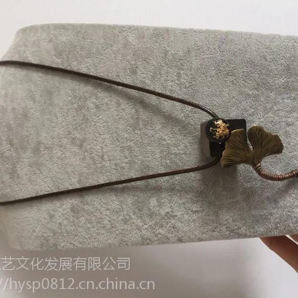 文艺复古精致风毛衣链白水晶仿琥珀元素杏仁叶吊坠女装配饰毛衣链